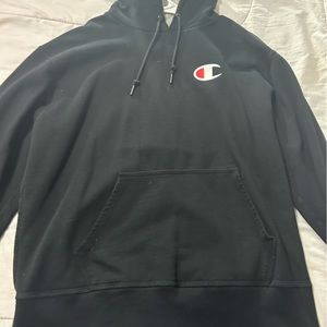 Men’s size large champion black pull over hoodie